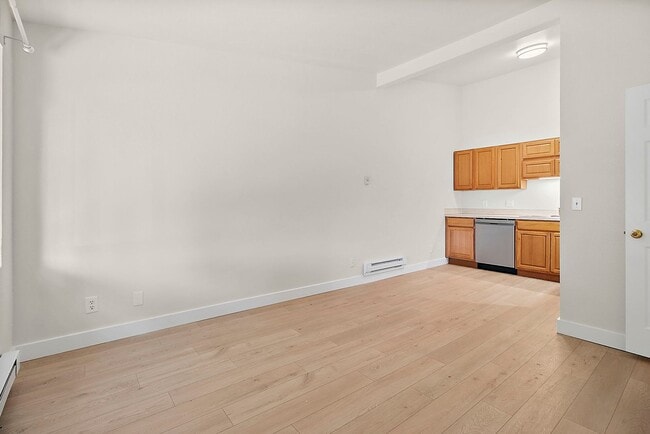 417 22nd St SE Unit A