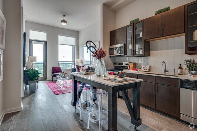 1BR, 1BA - 842SF