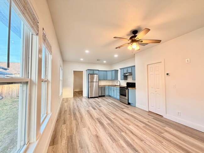 Photo - 1005 S Quincy Ave