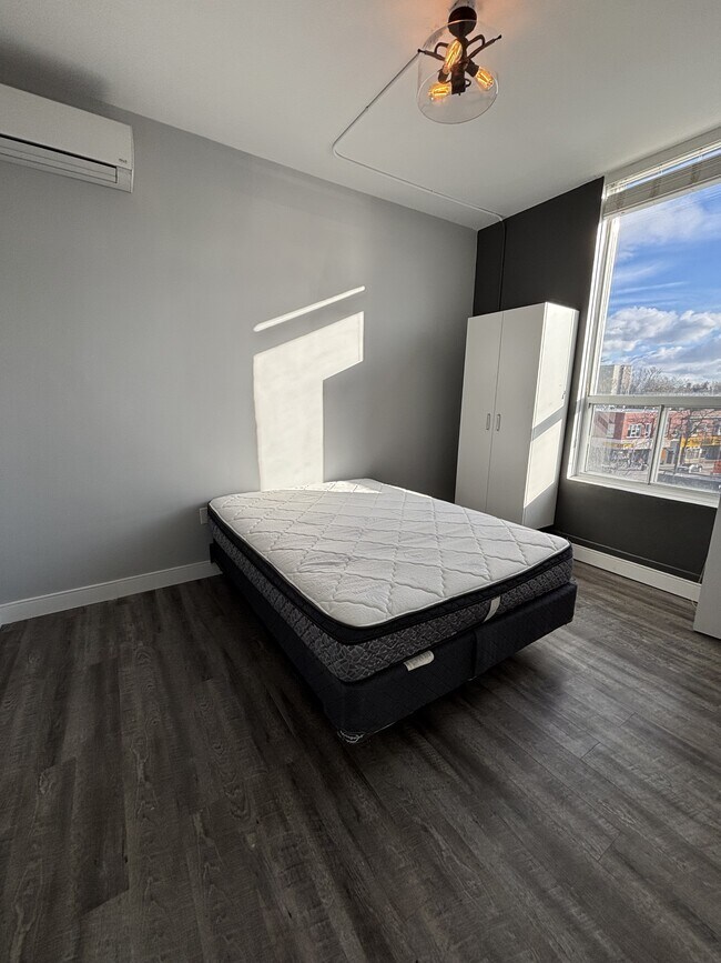 Photo - 117 Christina St N Unit 214