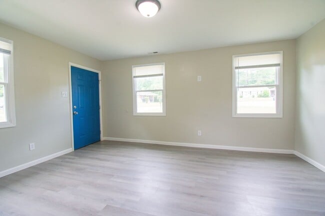 Photo - 1401 Thelbert Dr