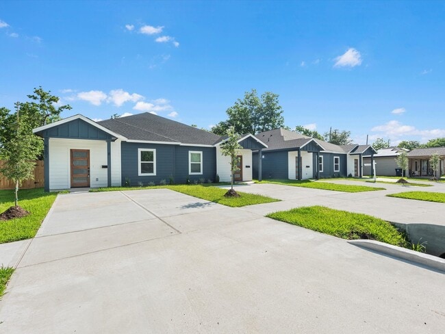 Photo - 5201 Kenilwood Dr