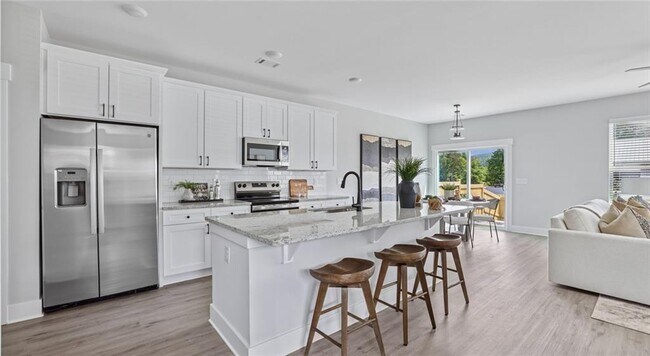 Photo - 102 Fairlie Pkwy