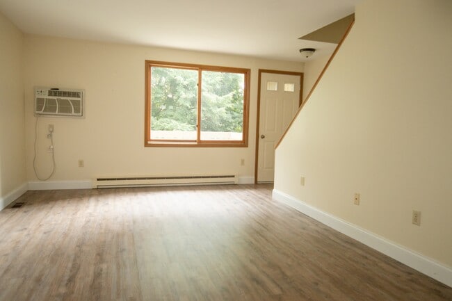Photo - 39 4th Ave