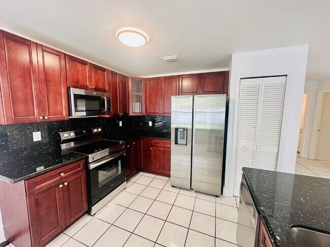 Photo - 18801 NW 12th St