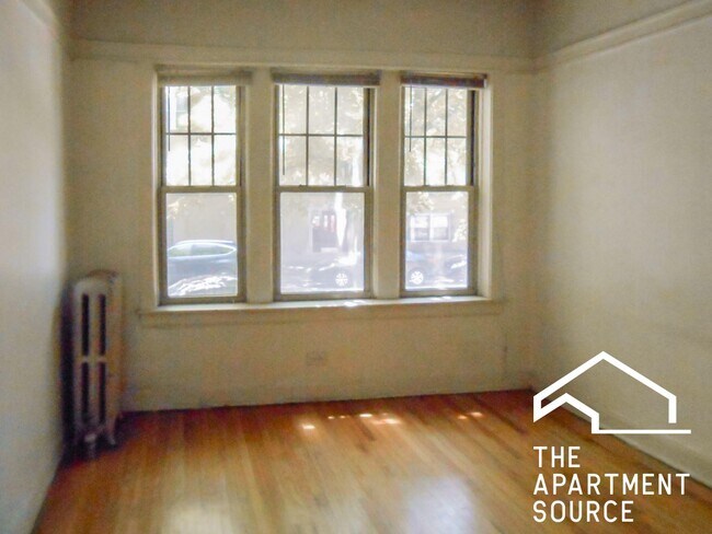 Photo - 1934 W Winona St Unit 1