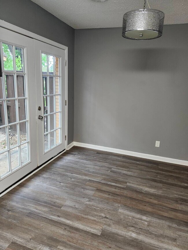 Photo - 1121 Morningside Dr