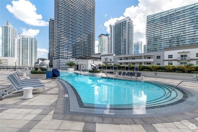 Building Photo - 999 SW 1st Ave Unit 2101 Rental