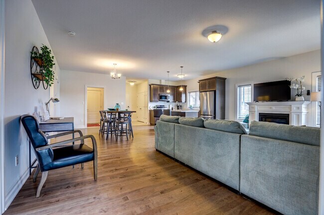 Photo - 384 Mary Rose Ave Unit ID1346047P