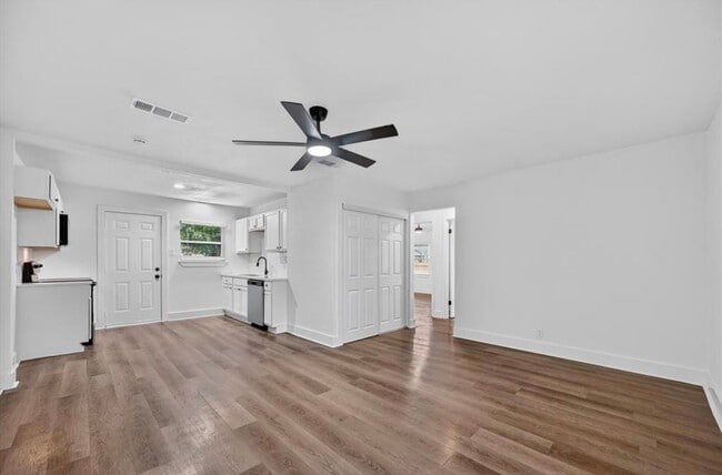 Photo - 10402-10404 Joaquin Dr Unit 10402