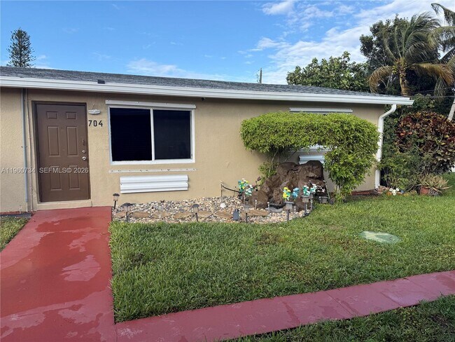 Building Photo - 702 Neptune St Unit 704