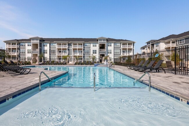 Piscina - Millstone of Noblesville