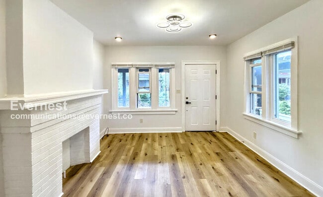 Photo - 1442 Hamlet St