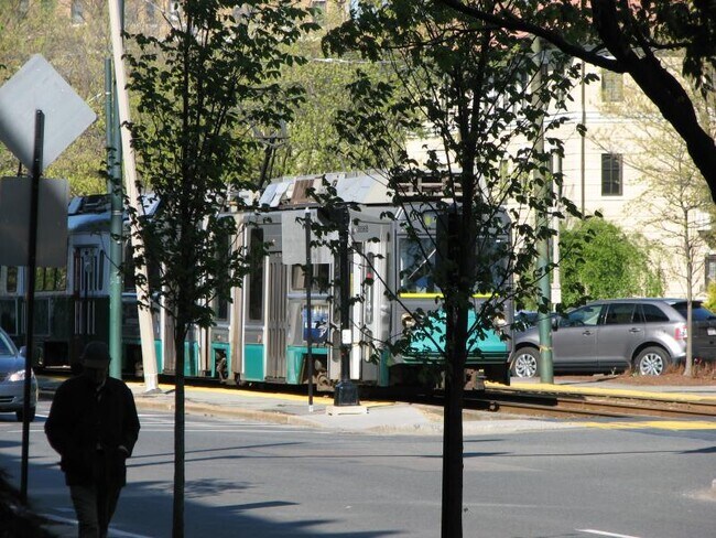 Photo - 1079 Beacon St