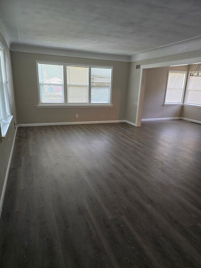 Photo - 641 N 38th St