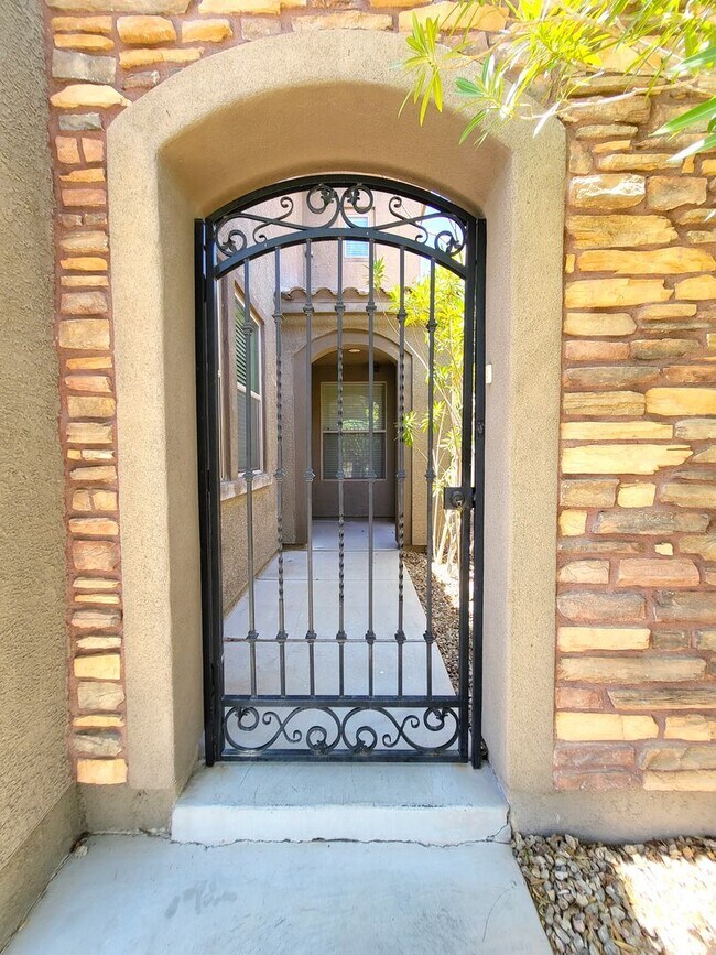 1053 Via Canale Dr