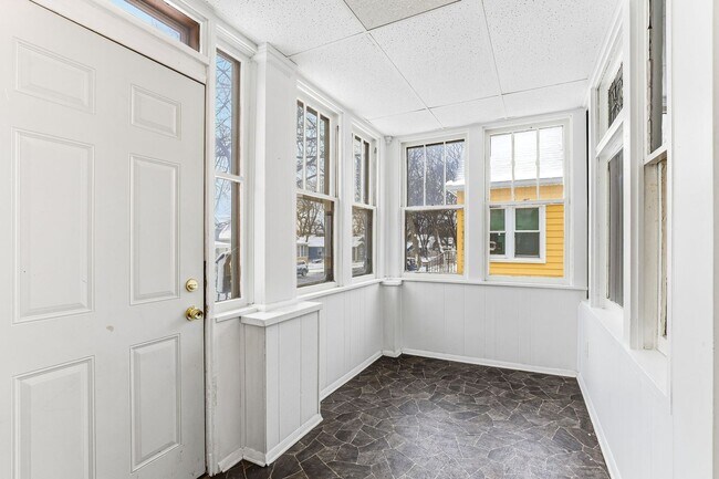 Photo - 977 Fremont Ave E Unit 1