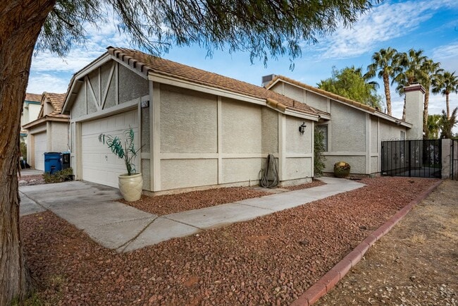 Photo - 2-Bedroom, 2-Bath House - Las Vegas, NV