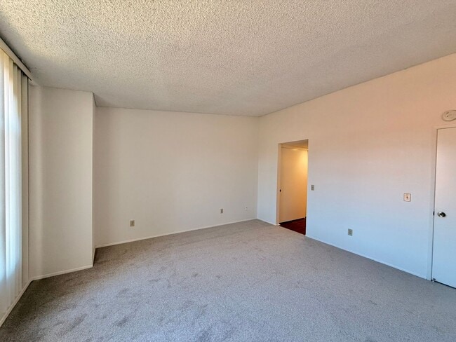 Photo - Spacious 1-Bedroom Condo with Garage!