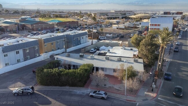 Building Photo - 342 S Water St Unit 4