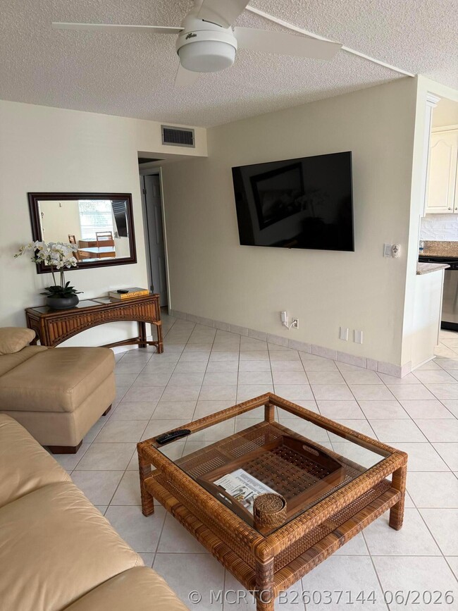 Photo - 3037 Cornwall Dr