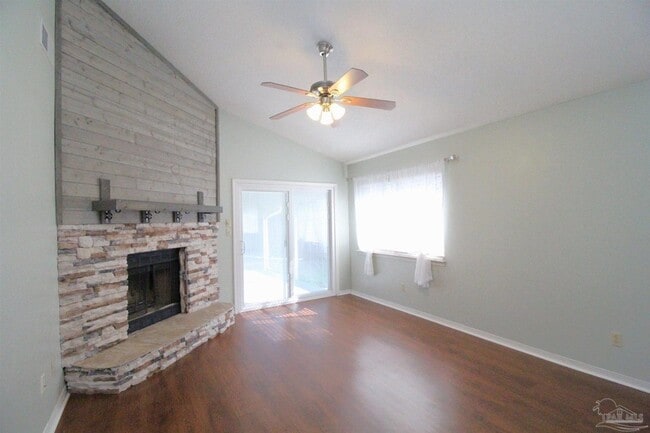Photo - 8154 Treetop Ln