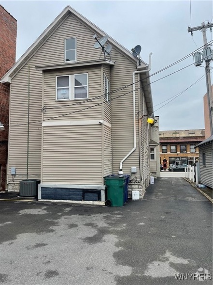 Building Photo - 1431 Hertel Ave Unit 1 Rental
