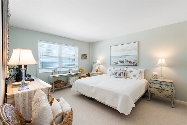 Photo - 2011 Gulf Shore Blvd N Unidad #45