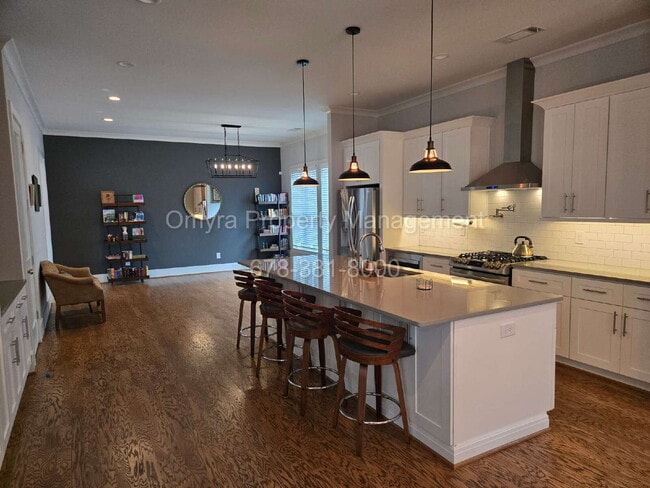 Photo - Gorgeous 4 Bedroom Home Near Grant Park! Unit A