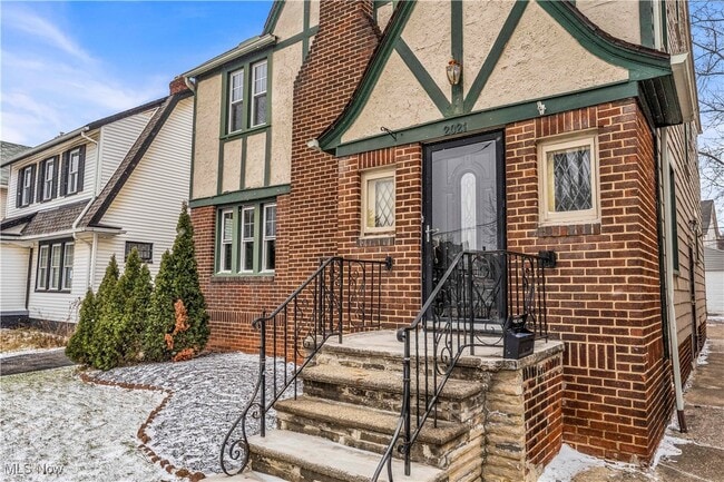 Photo - 2021 Goodnor Rd