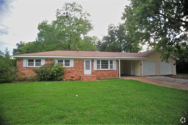 Building Photo - 1510 Brook Hollow Cir NW Rental