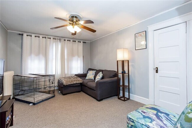 Photo - 81 Fern St Unit 3rd Floor