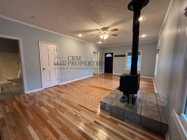 Photo - 414 W King St