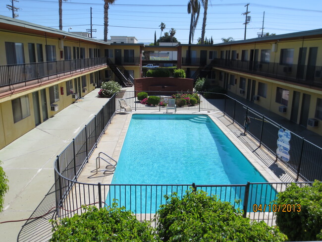 Sepulveda Apartments - Sepulveda Apartments