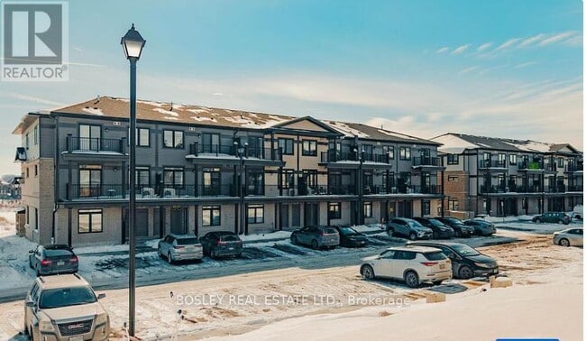 Photo - 76 Lomond Ln