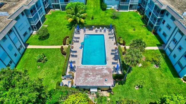 Photo - 5501 NW 2nd Ave Unit 313
