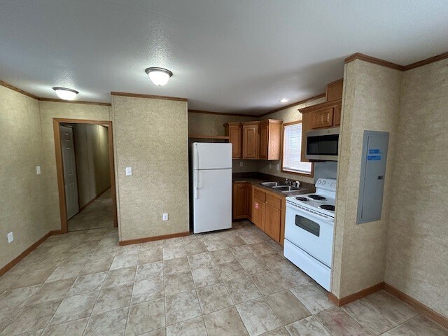 Photo - 111 S Cedar Dr