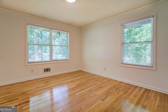 Photo - 1288 Elva Dr SW