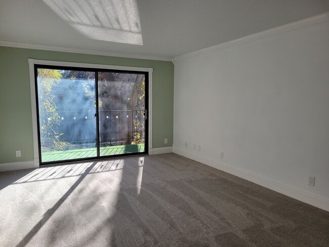 Balcón orientado al sur - 4575 W 80th Street Cir Unidad 217