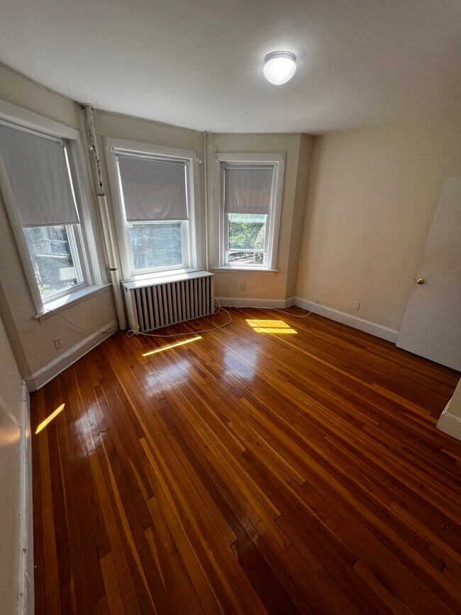 Photo - 19 Lancaster Ter Unit 103