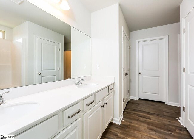 Photo - 259 Kelly Farm Rd