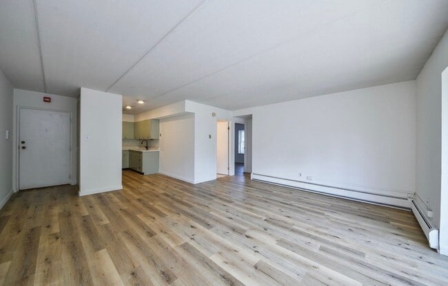 5125 Blodgett Ave