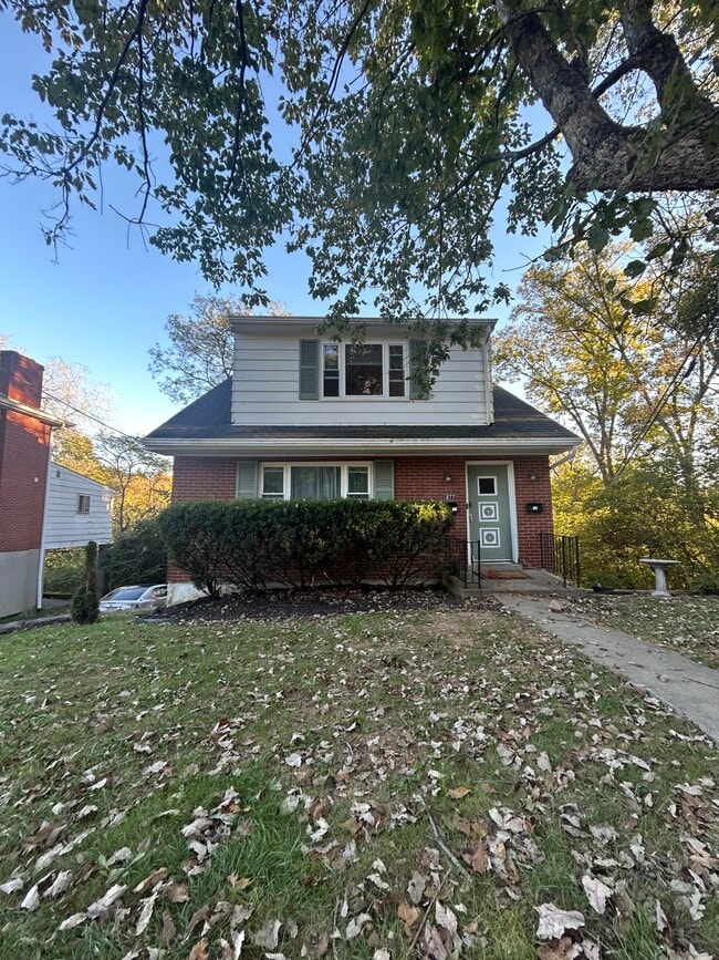 Building Photo - 1877 Memorial Pky Unit #1 Rental