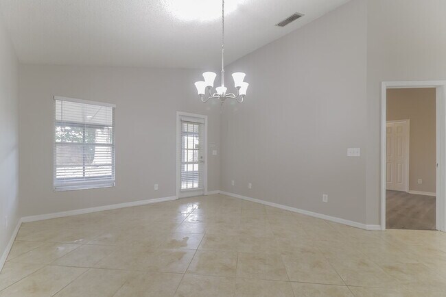 Photo - 1023 Kelly Creek Cir