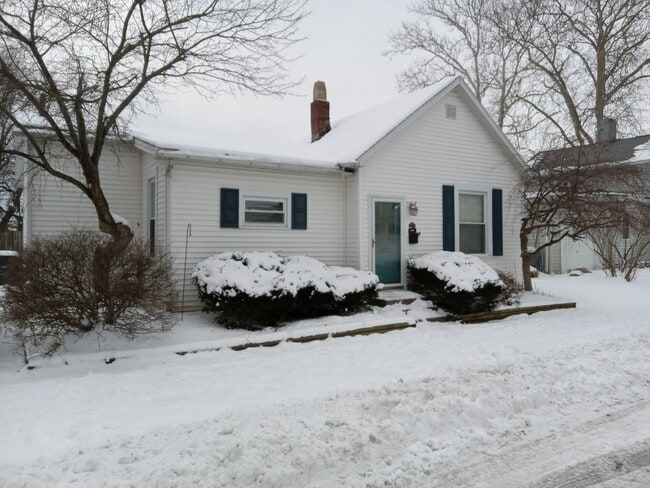 Photo - 112 Lake St