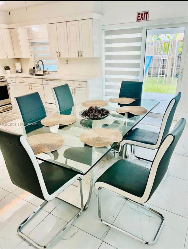 Photo - 6390 Sherman St