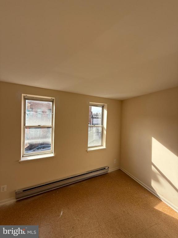 Photo - 48 W West St