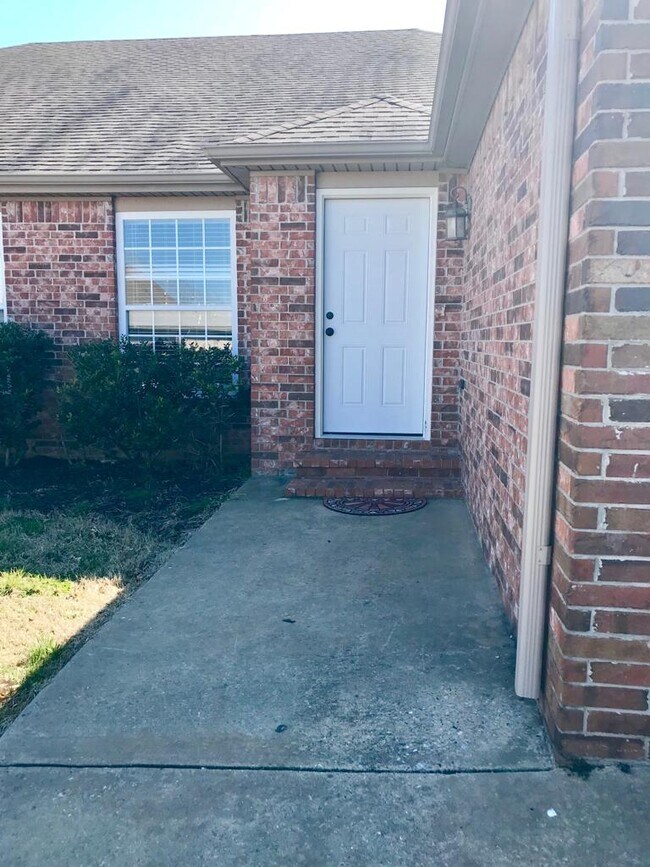268 Copper Oaks Dr Townhome Townhome Rental in Centerton AR