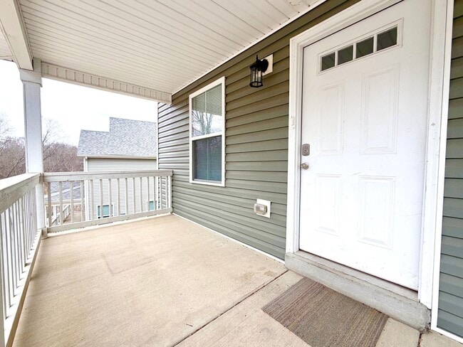 Photo - 925 Woody Hills Dr