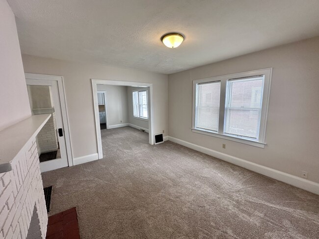 Photo - 2052 16th St SW